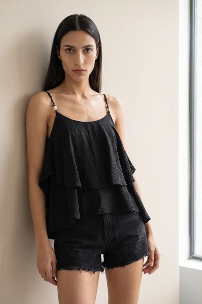 Μπλούζα crop top με βολάν και χάντρες