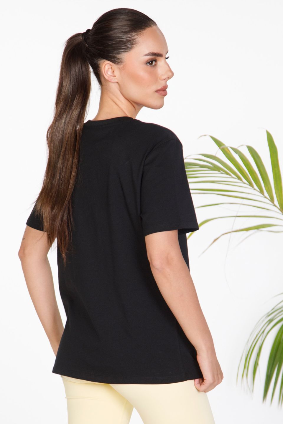 Basic t-shirt με στρογγυλή λαιμόκοψη
