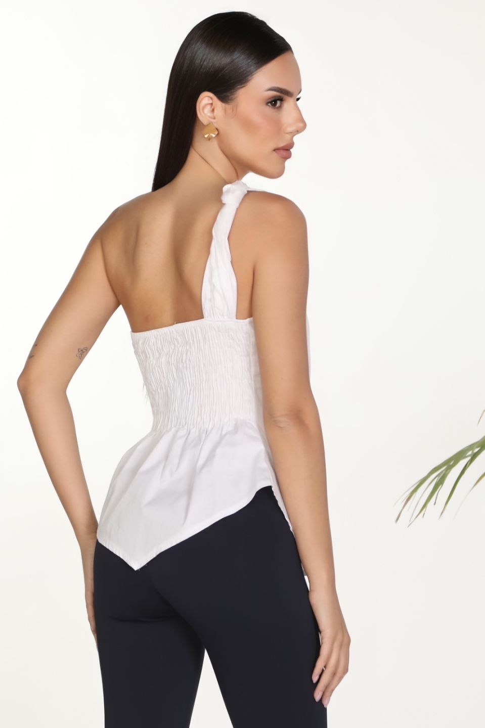 One-shoulder top