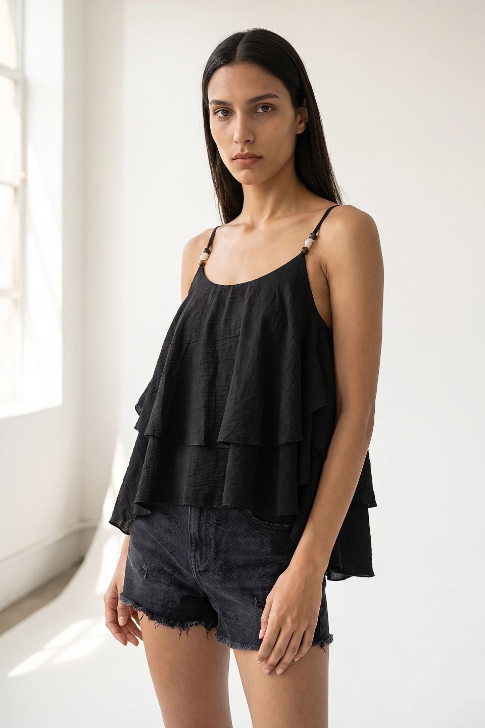Μπλούζα crop top με βολάν και χάντρες