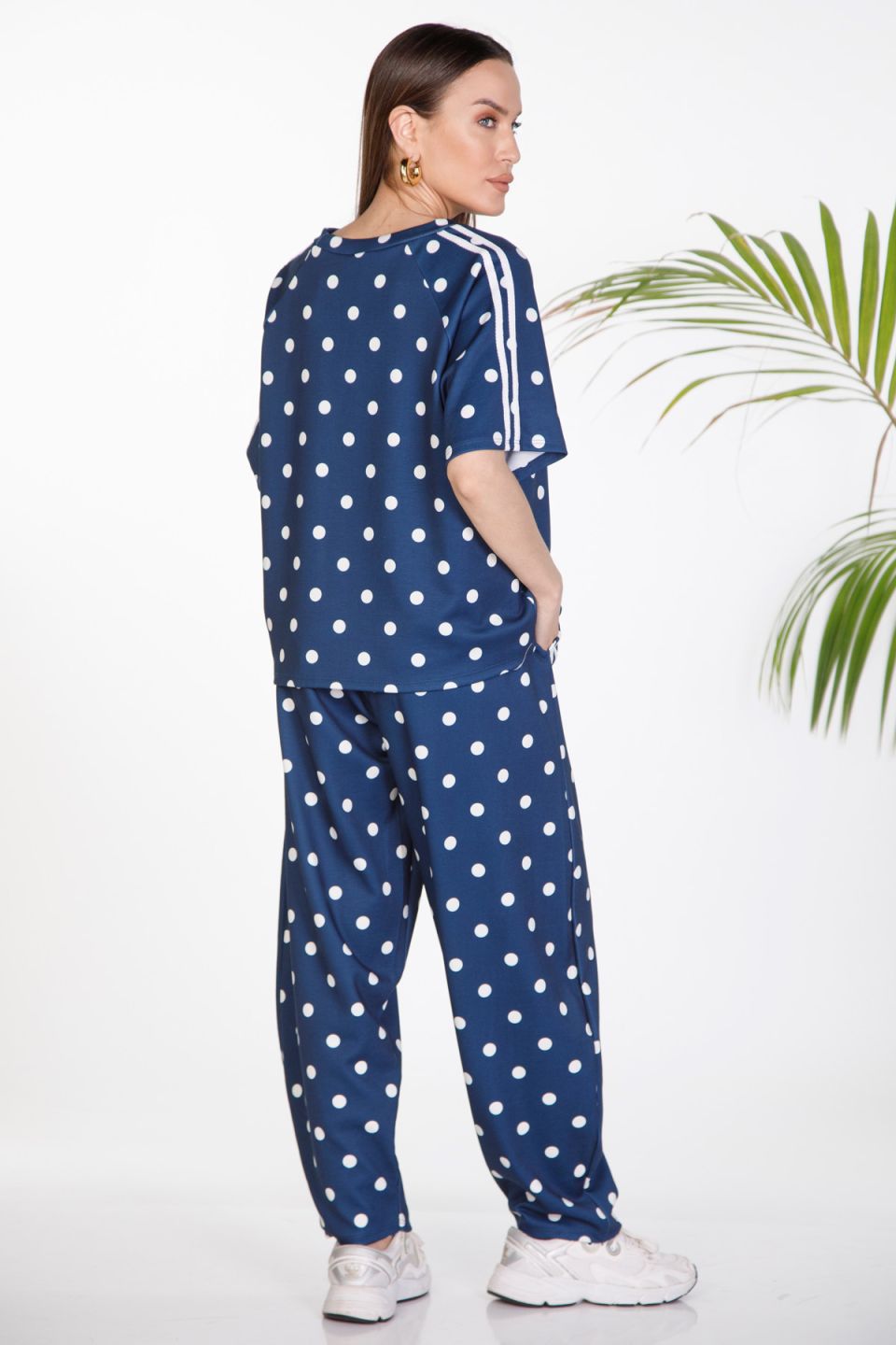 Polka dot t-shirt and trousers set with stripes