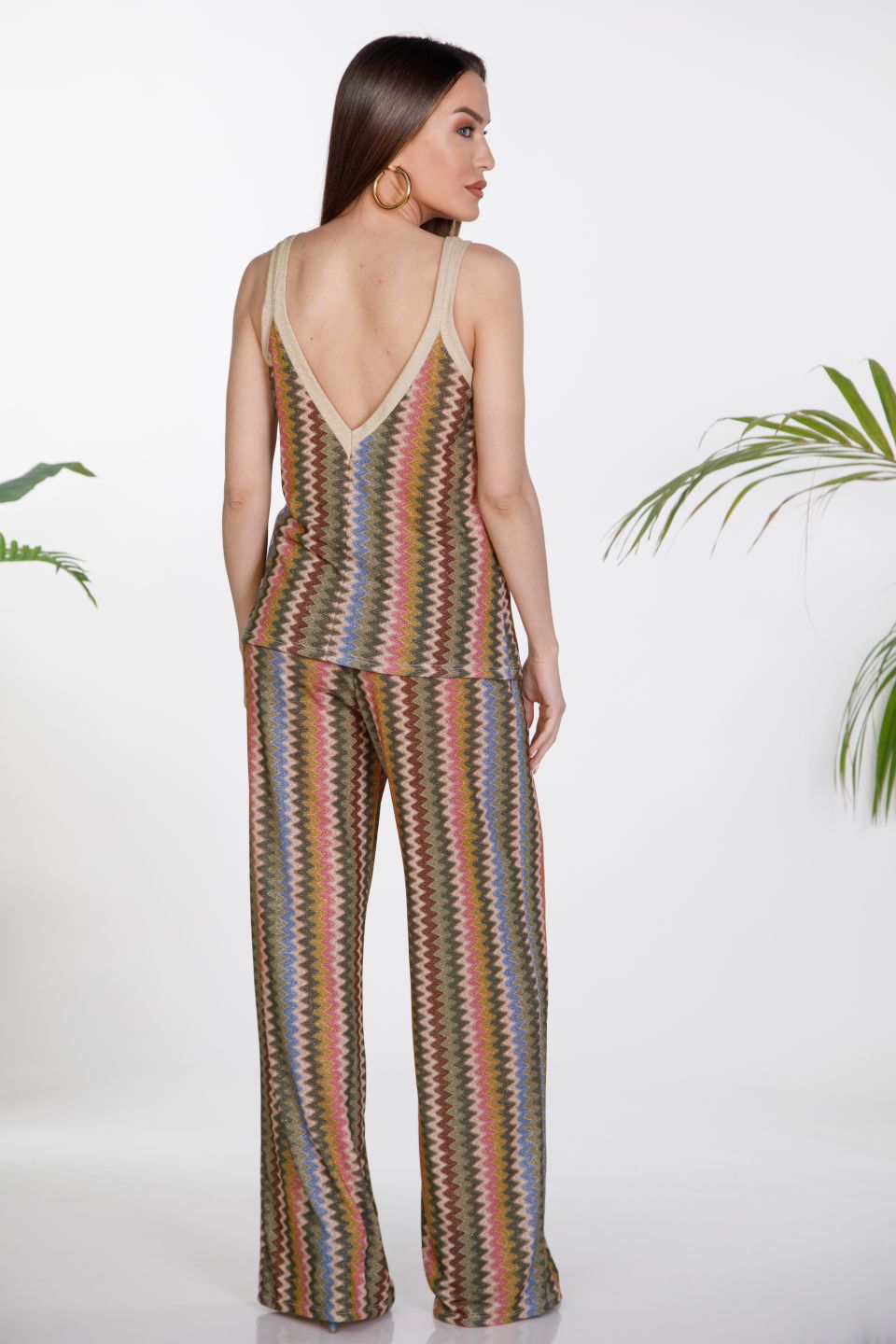 Zig-zag pattern top and trousers set