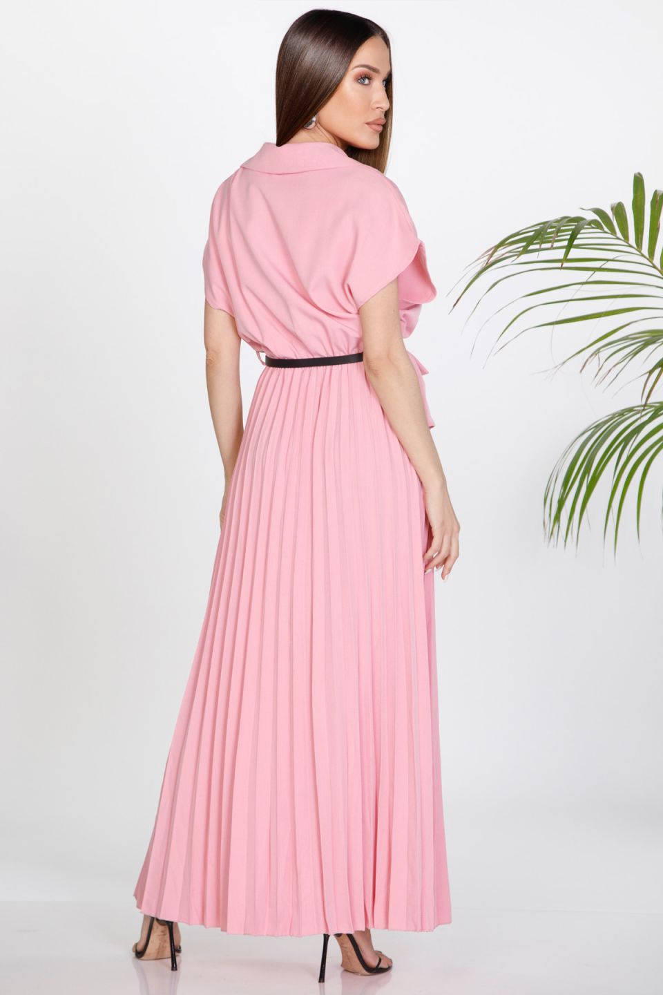 Maxi pleated dress with belt