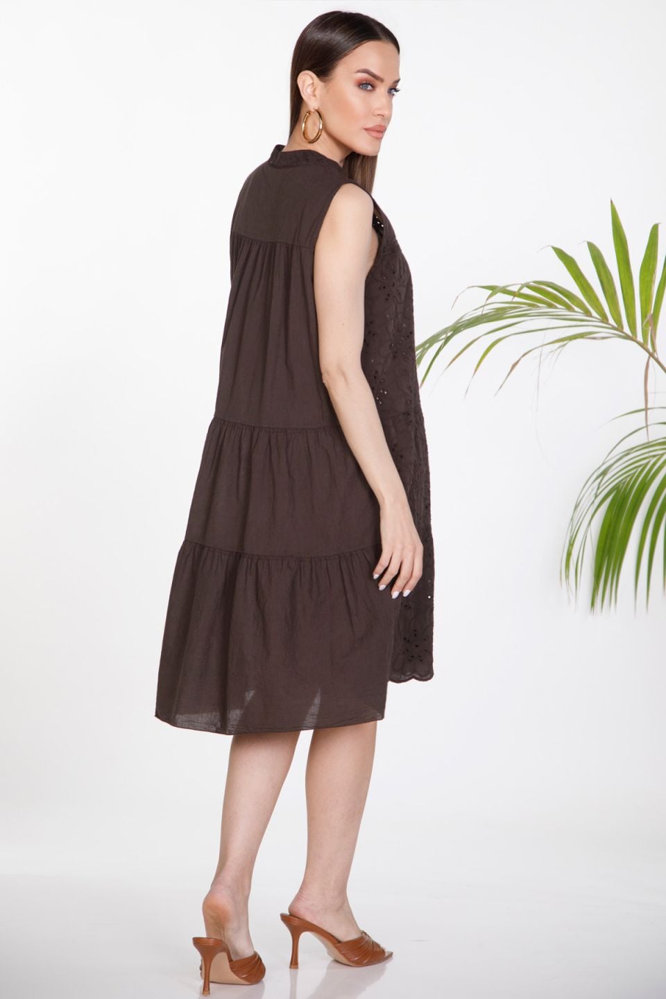 Sleeveless guipure mini dress