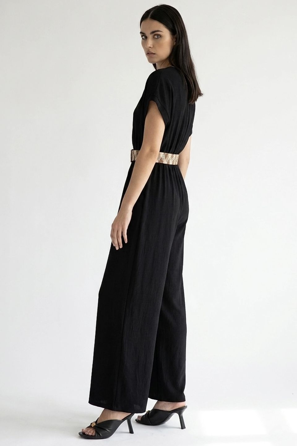 Ολόσωμη κρουαζέ φόρμα με ψάθινη ζώνη