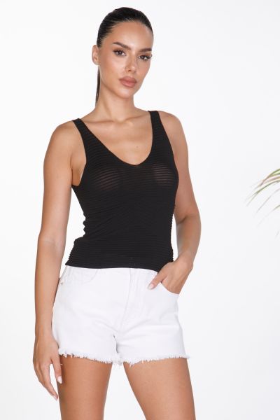 Ribbed knit V-neck top with chevron pattern