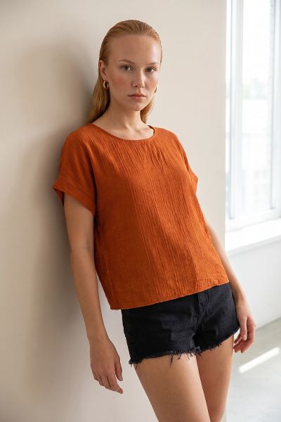 Μπλούζα oversize με κέντημα στην πλάτη