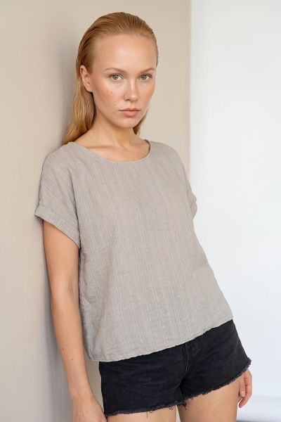 Μπλούζα oversize με κέντημα στην πλάτη
