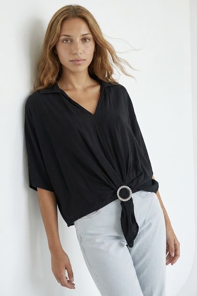Short sleeve batwing top with buckle
