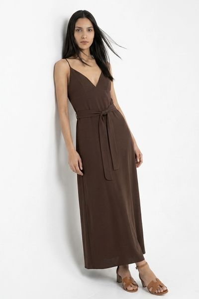 Maxi strappy dress with cups and belt