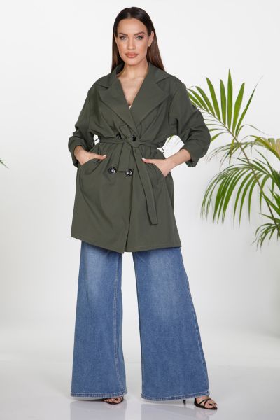 Trench coat with a double-breasted closure and waist belt