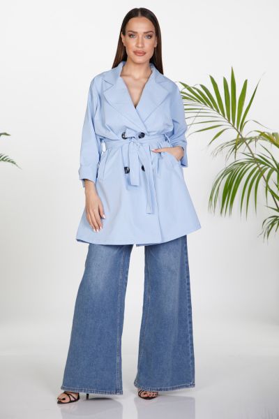 Trench coat with a double-breasted closure and waist belt