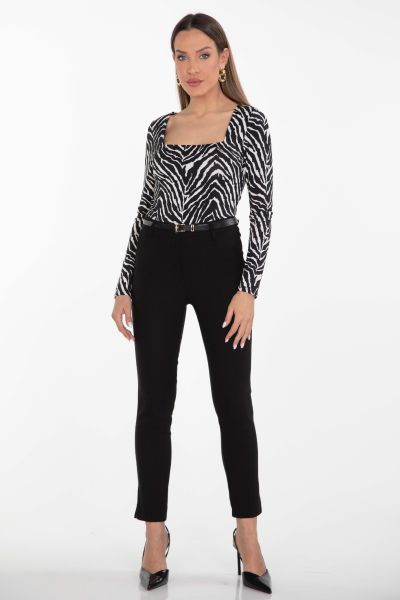 Highwaisted skinny trousers with belt