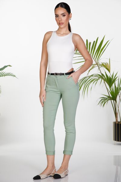 Highwaisted skinny trousers with belt
