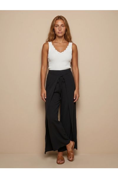Pareo trousers with front tie, and side slits