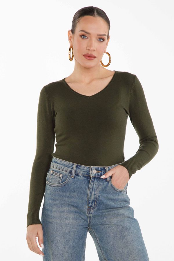 Knitted blouse with V-neckline