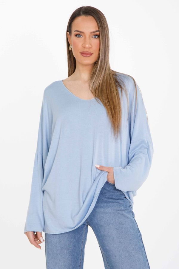 Longsleeve blouse in bat sleeves