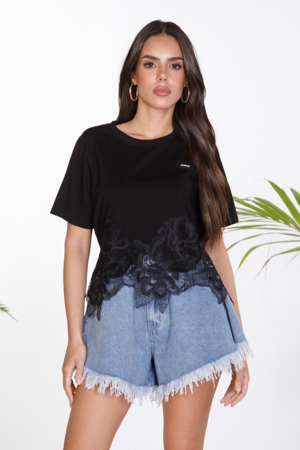 T-shirt with lace detail