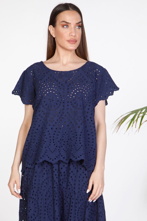 Μπλούζα broderie anglaise με κουμπιά στην πλάτη
