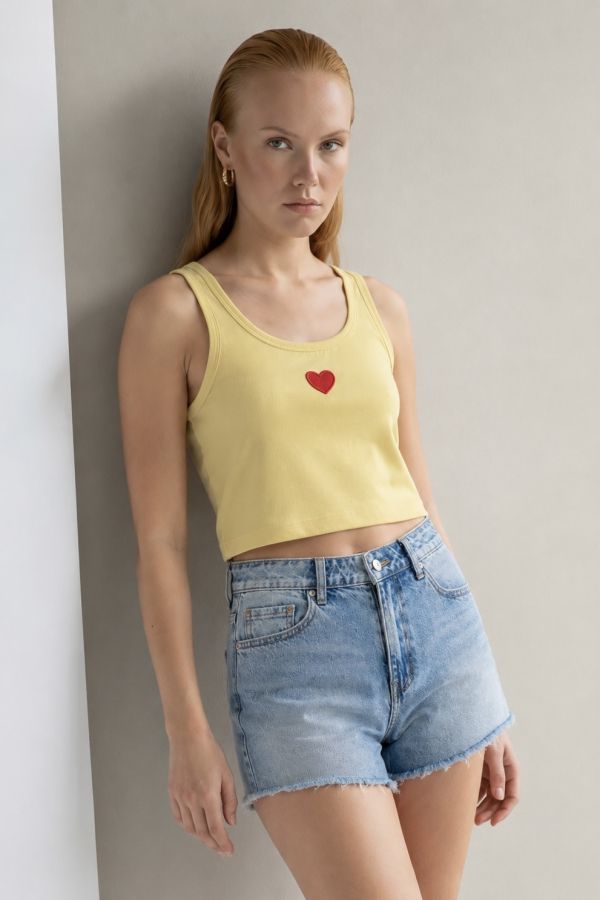 Μπλούζα crop top αμάνικη με καρδιά