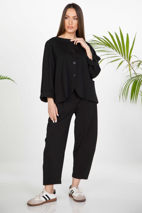 Buttoned blazer set & asymmetrical trousers