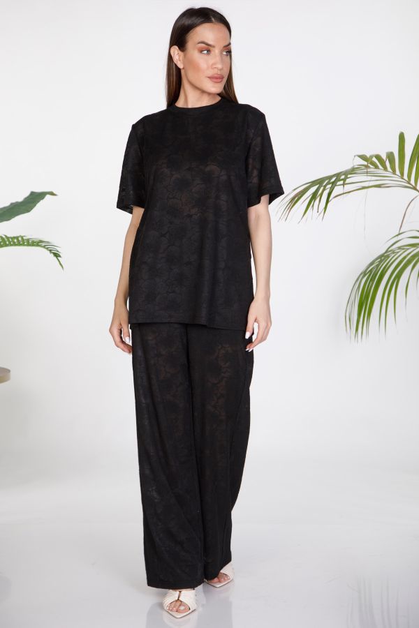 Σετ με ανάγλυφο floral pattern, see-through εφέ και ενσωματωμένο σορτς