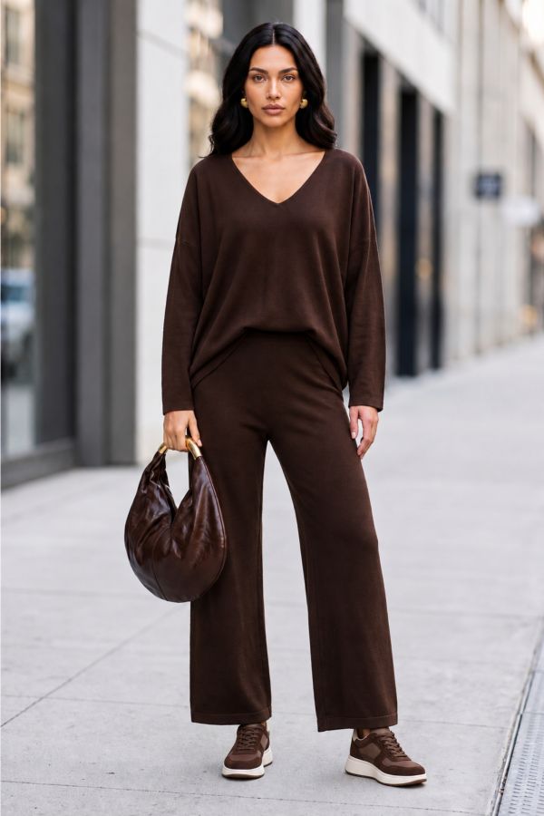 Πλεκτό σετ oversized μπλούζα V και παντελόνι με κορδόνι