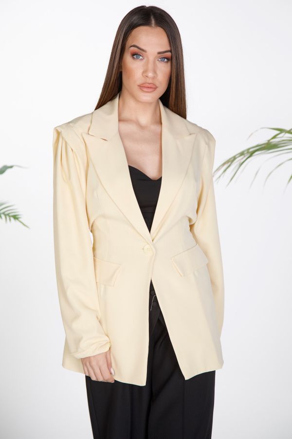Blazer with shoulder design and corded belt