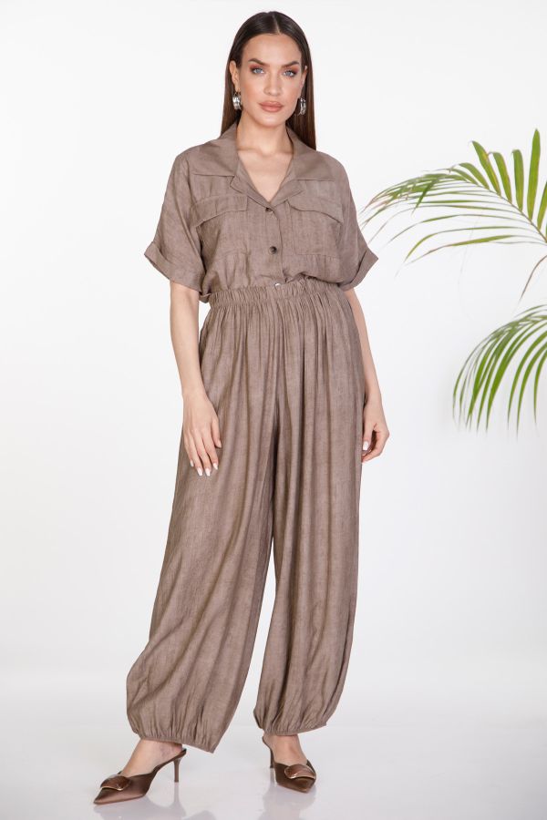 Baggy trousers with elastic band