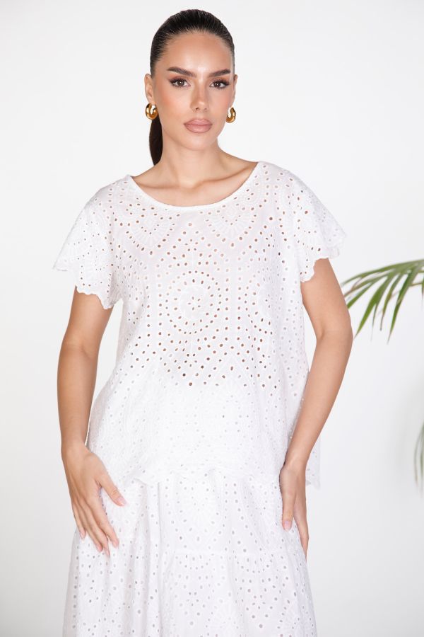 Broderie anglaise blouse with back buttons