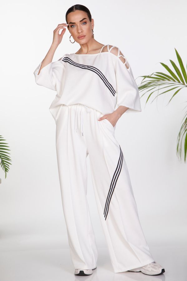 Set with cold shoulder top & trousers