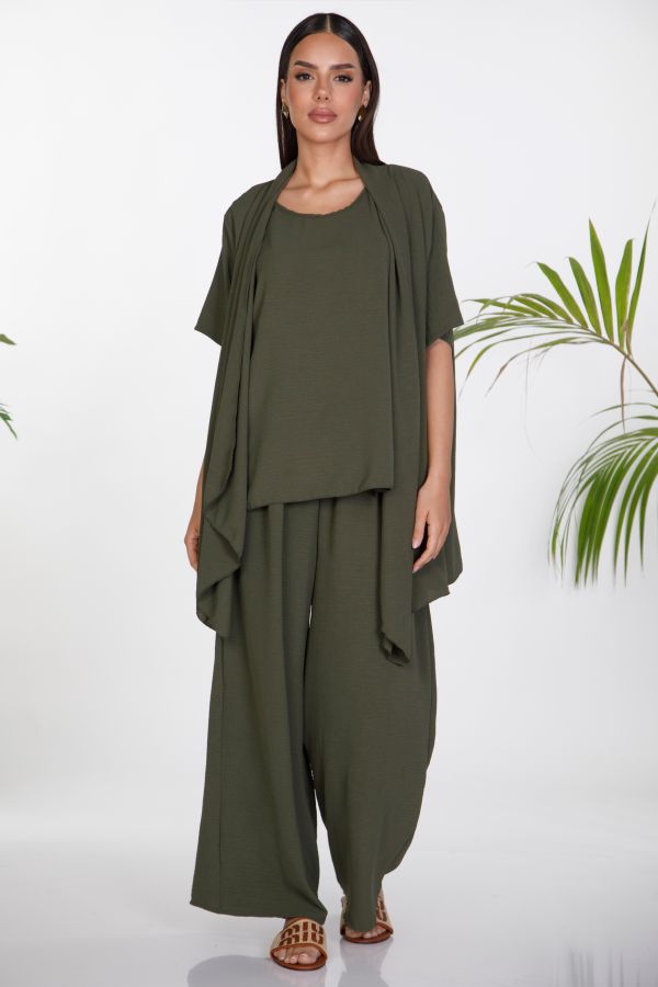 Three-piece set with kimono, sleeveless top and elasticated trousers