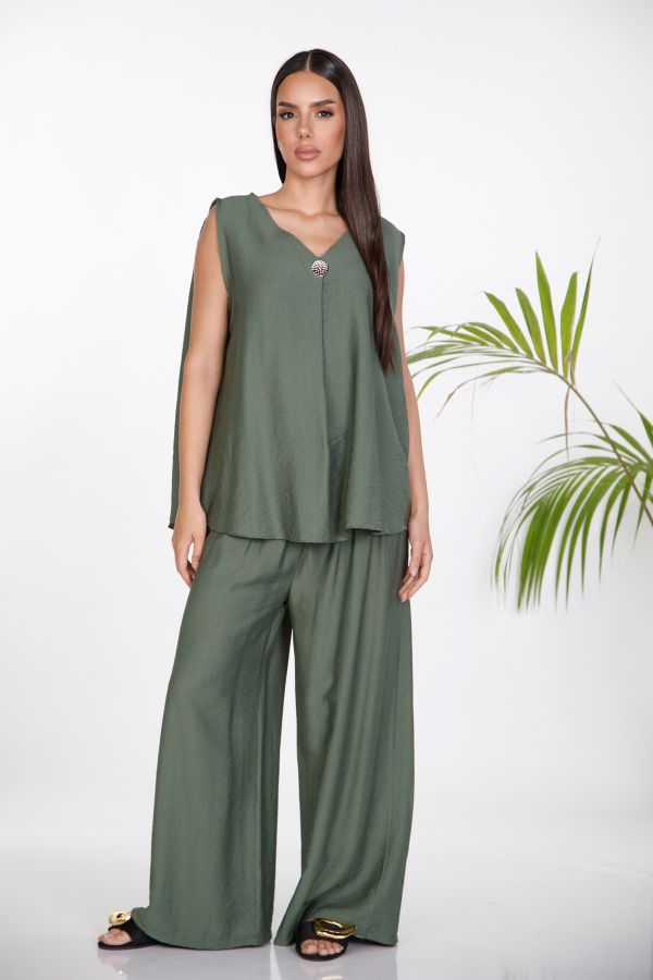 Oversized sleeveless top and trousers set