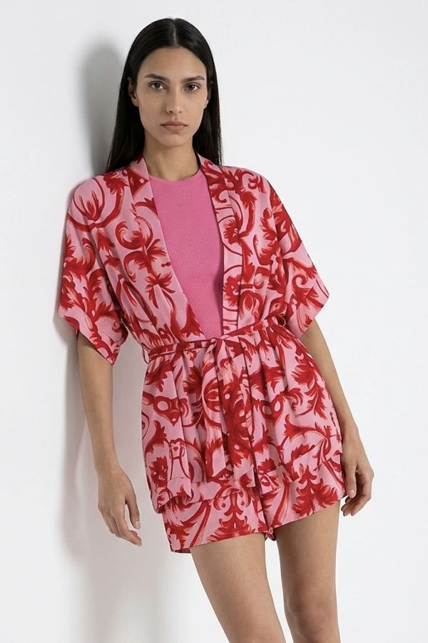 Printed satin kimono with belt and shorts set