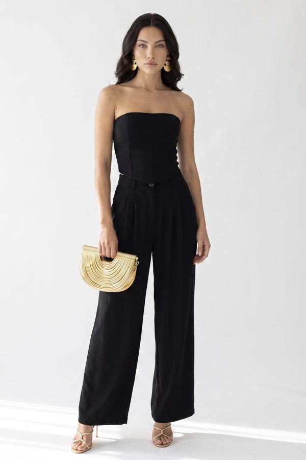 Σετ crop top στράπλες με δέσιμο στην πλάτη και παντελόνι με πιέτες