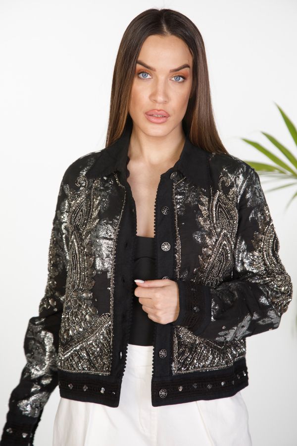 Denim jacket με κεντήματα και χάντρες