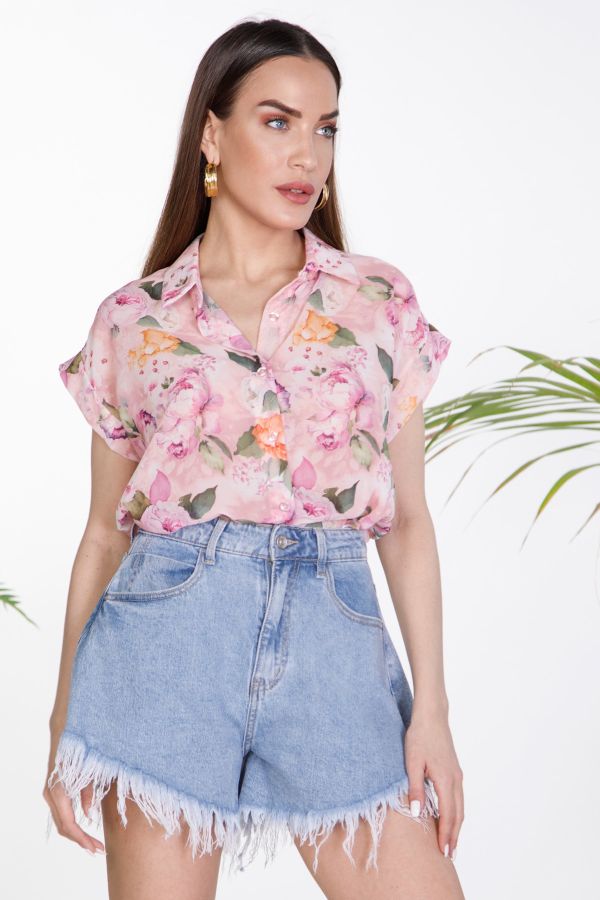 Short-sleeved floral print shirt