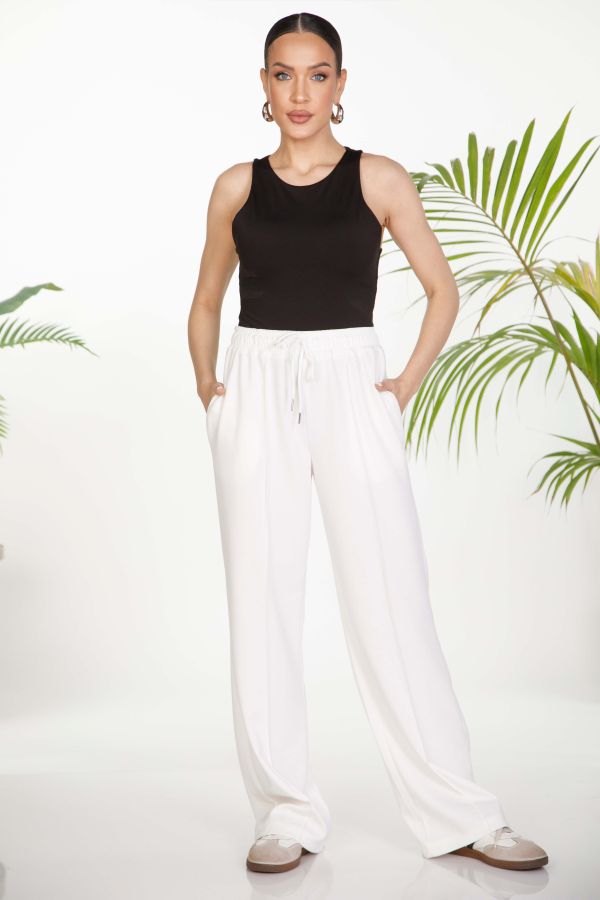 Sweatpants with front seam