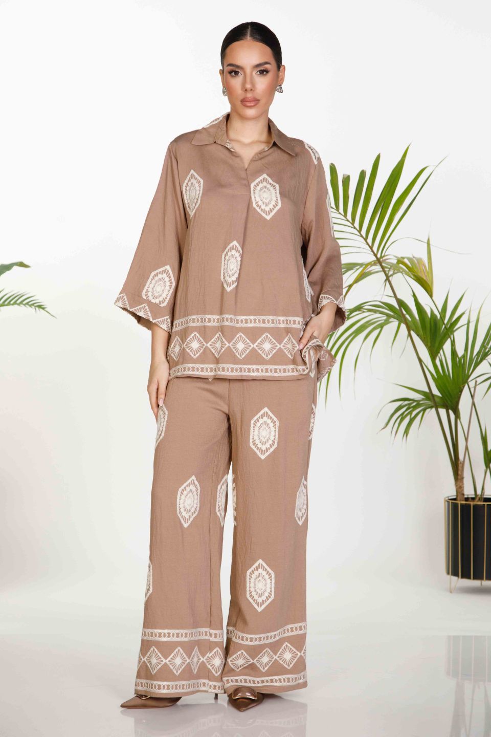 Boho σετ με κεντήματα μπλούζα με γιακά και παντελόνι