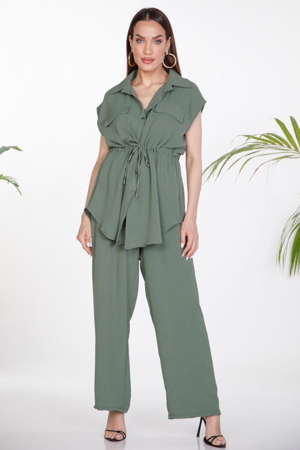 Oversized shirt with drawstring and elastic waist trousers set