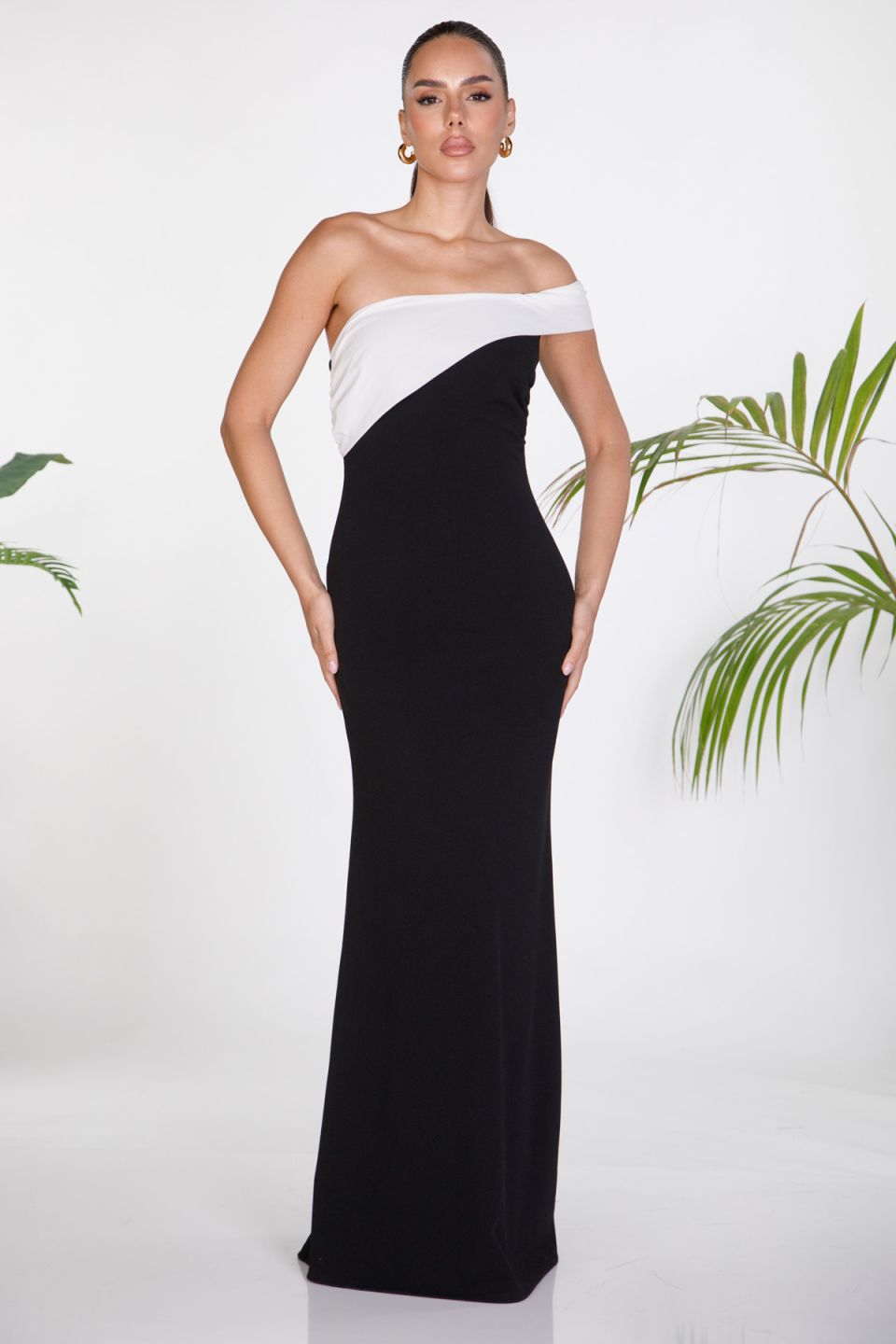 Maxi one-shoulder mermaid evening dress with contrast draping