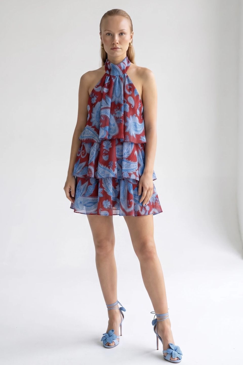 Mini φόρεμα halter με βολάν και paisley print