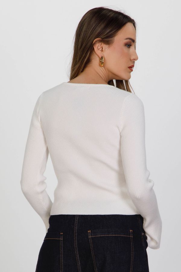 Knitted ribbed blouse with gold buttons
