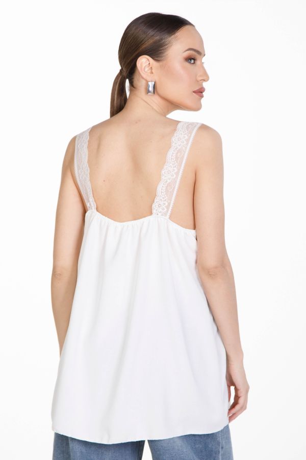 Sleeveless lingerie top with lace details