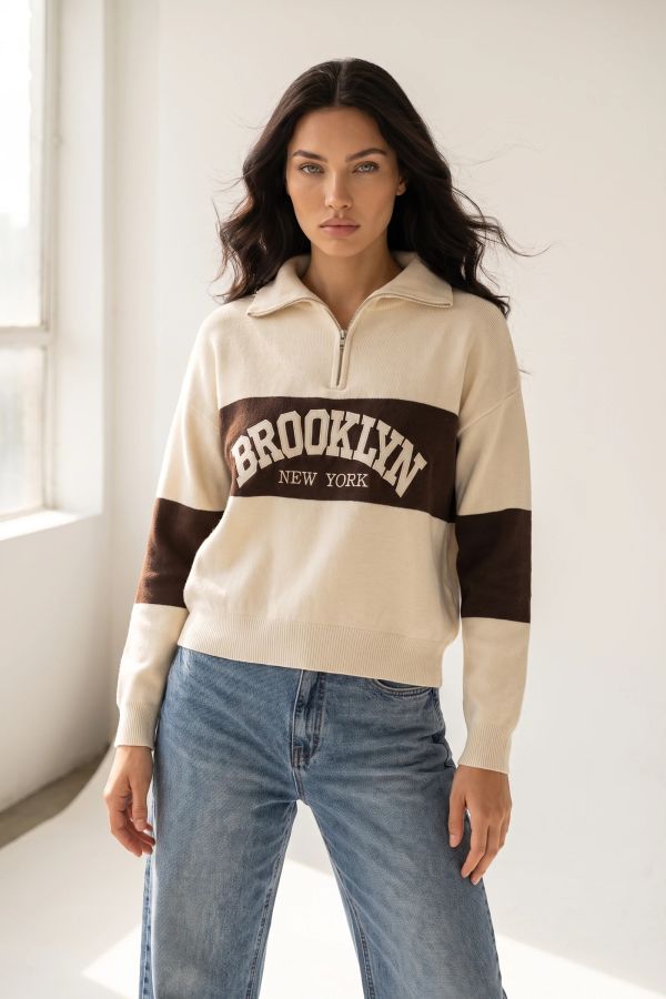 Πλεκτή μπλούζα με φερμουάρ και στάμπα "Brooklyn"