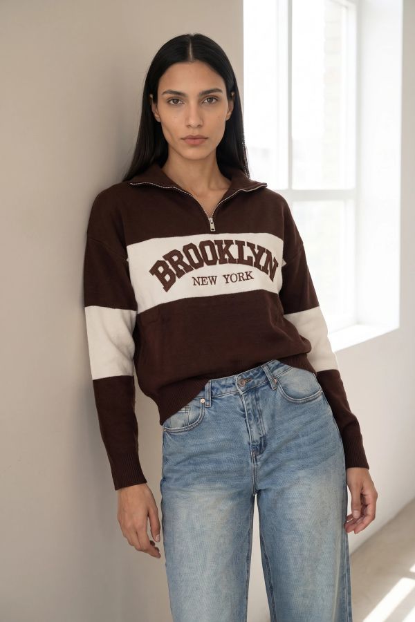 Πλεκτή μπλούζα με φερμουάρ και στάμπα "Brooklyn"