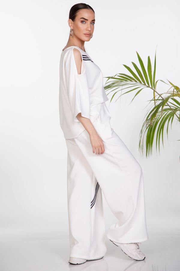 Set with cold shoulder top & trousers