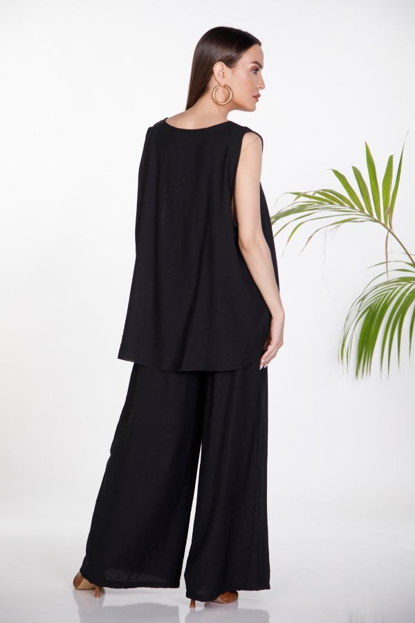 Oversized sleeveless top and trousers set