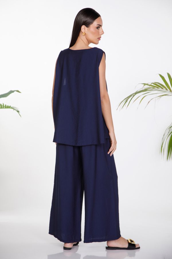 Oversized sleeveless top and trousers set