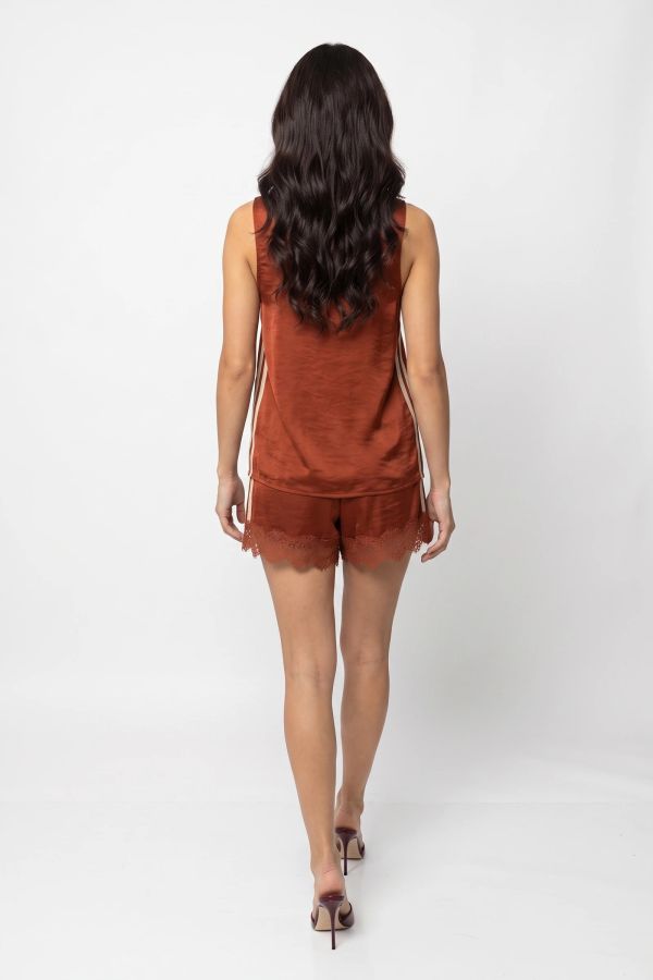 Σατέν σετ loungewear: Αμάνικο τοπ & σορτς με δαντέλα και πλαϊνή ρίγα